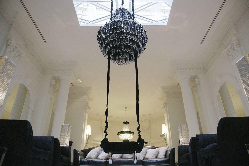 Leon's Place Hotel