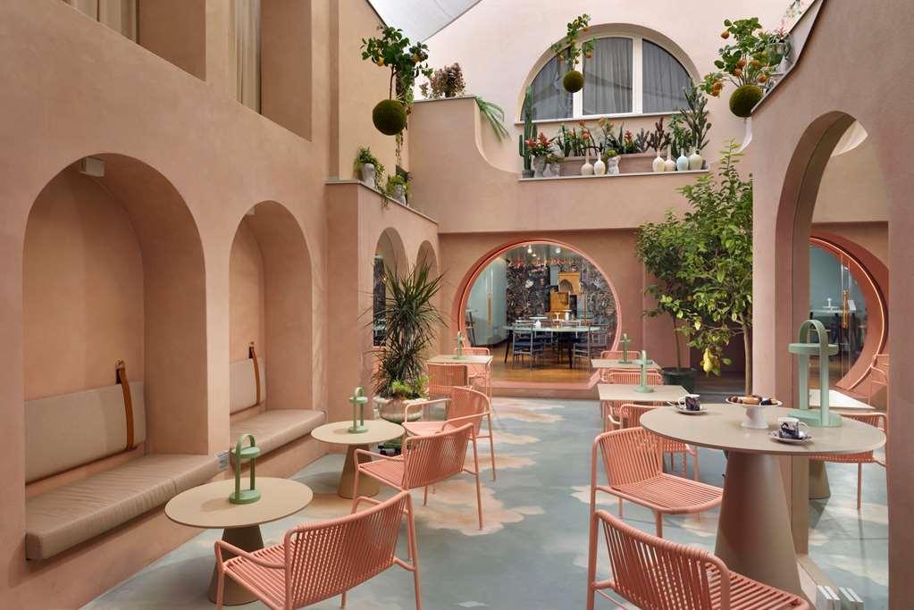 Leon's Place In Hotel Roma